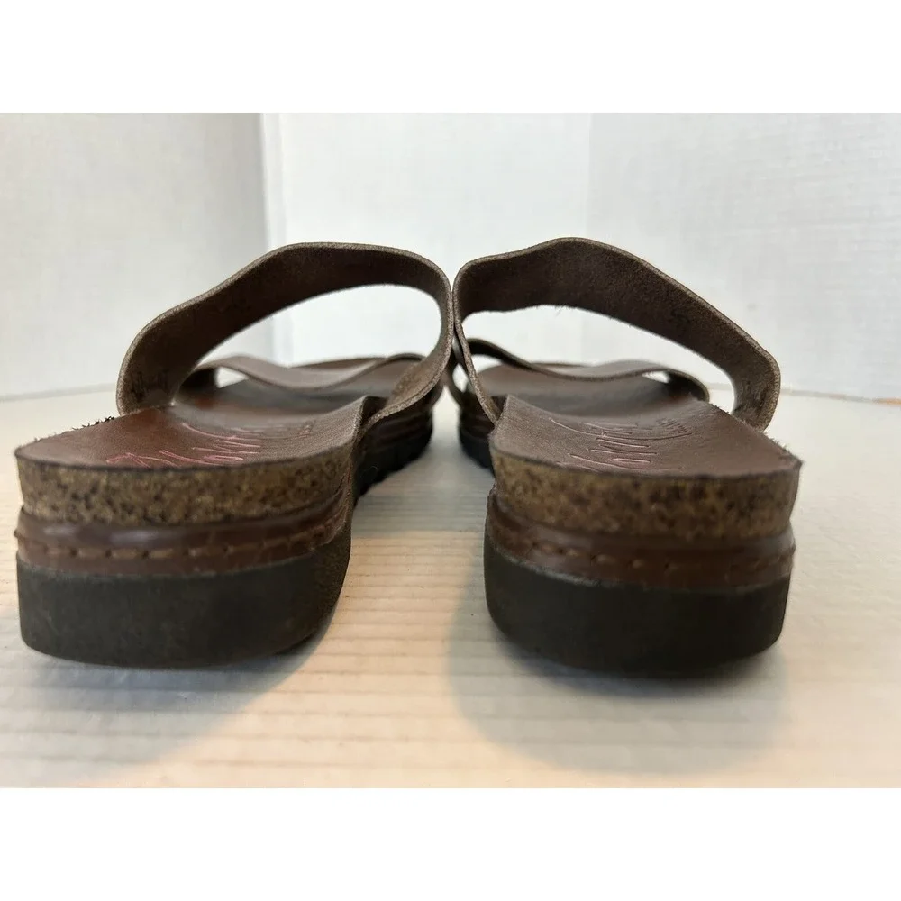 Blowfish Faux Leather Strappy Brown Sandal Flats Size 9.5